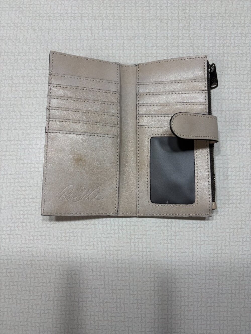 Preowned Patricia Nash Leather wallet in hearts and flowers print - Picture 7 of 8